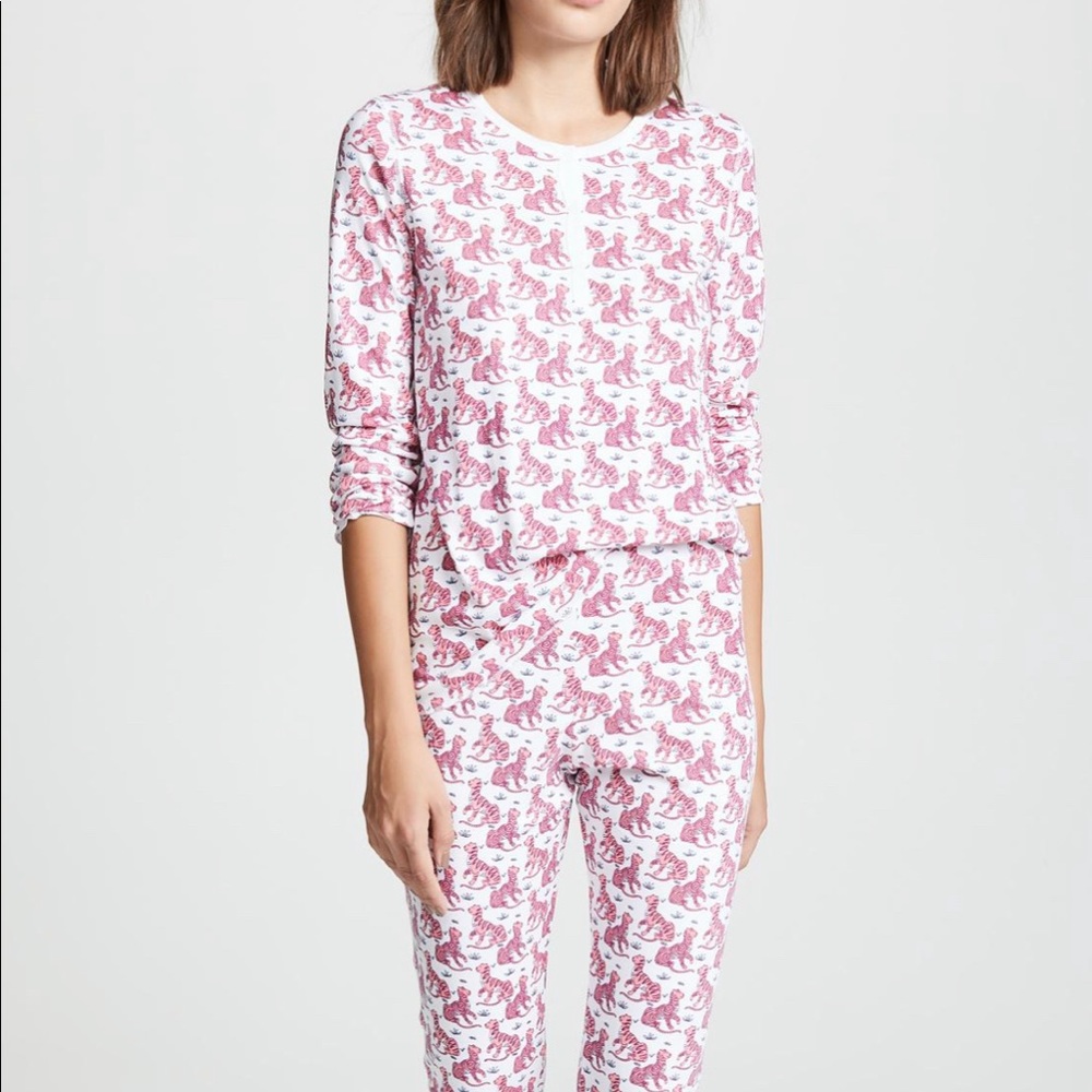 ISO Roller Rabbit Kath Women’s Pajamas Small
